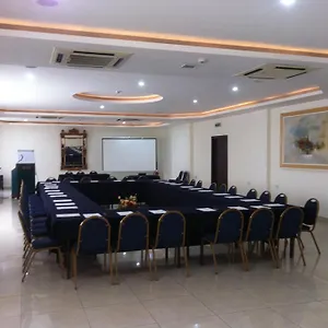 https://imperial.hotelssaintjulians.com